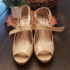MAURICES Nude pumps